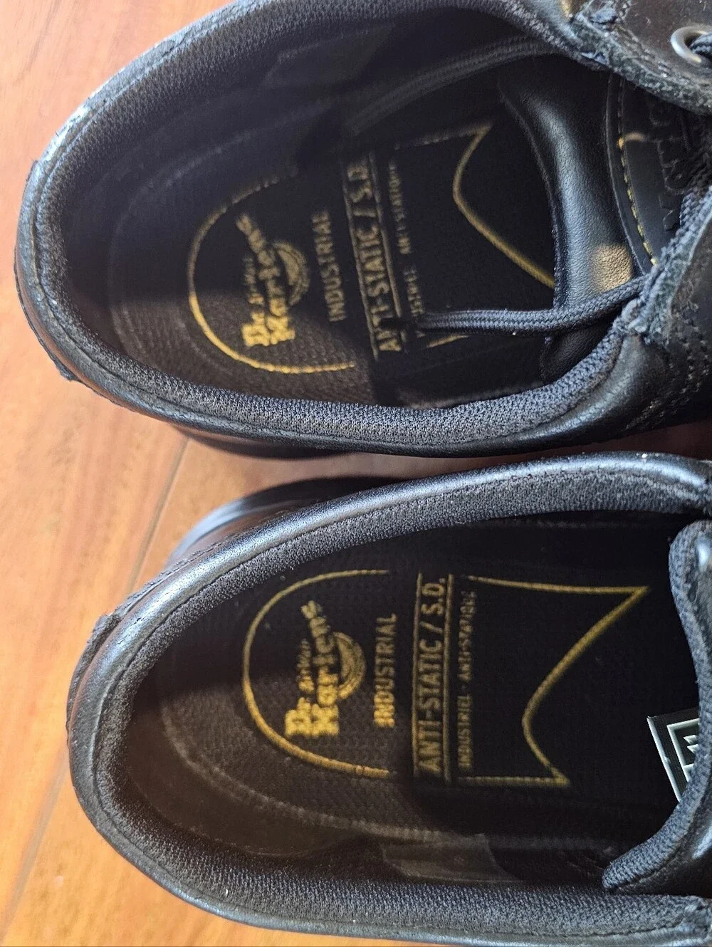 Dr Martens Low Oxford Industrial Black Leather Alloy Steel Toe Work Shoe M11-W12